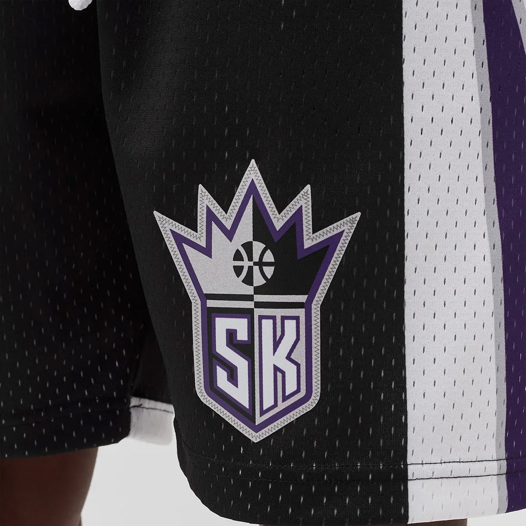 Mens Mitchell & Ness NBA Swingman Shorts Sacramento Kings 2011