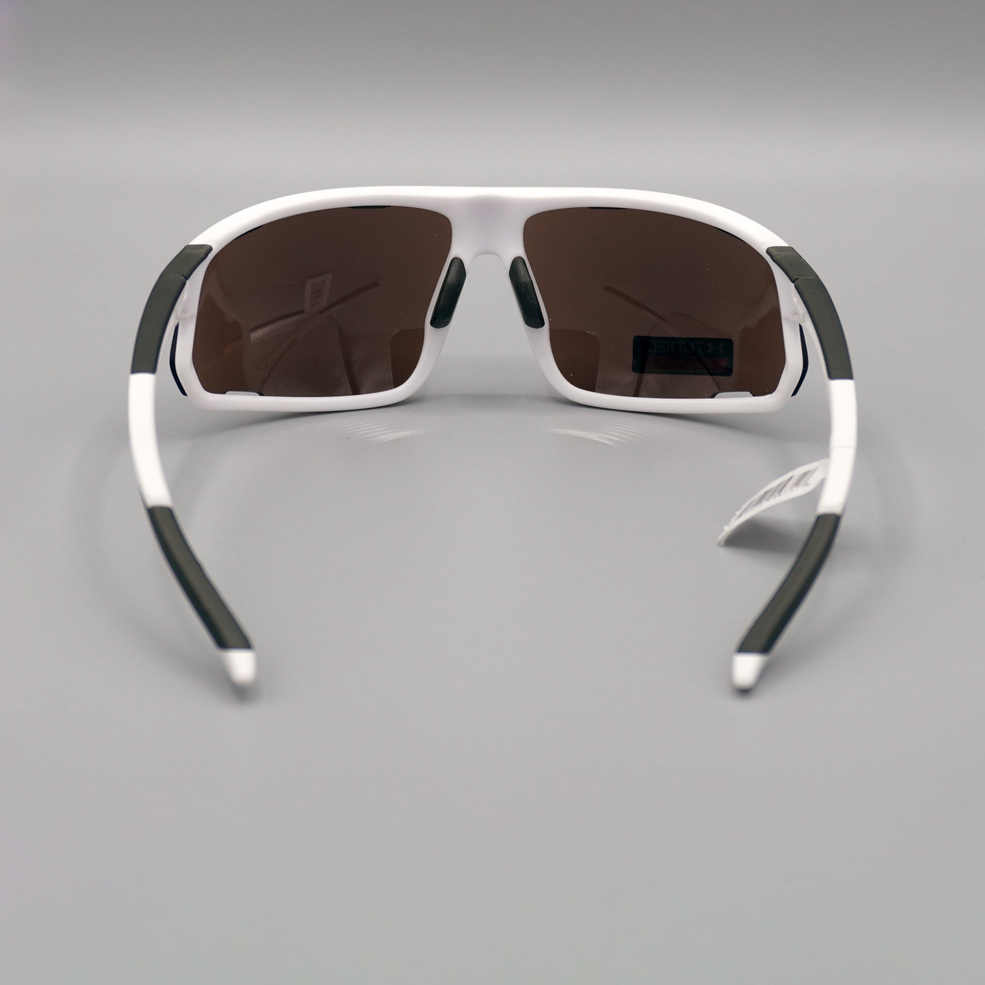 [8650108-110664] Under Armour Strive Sunglasses