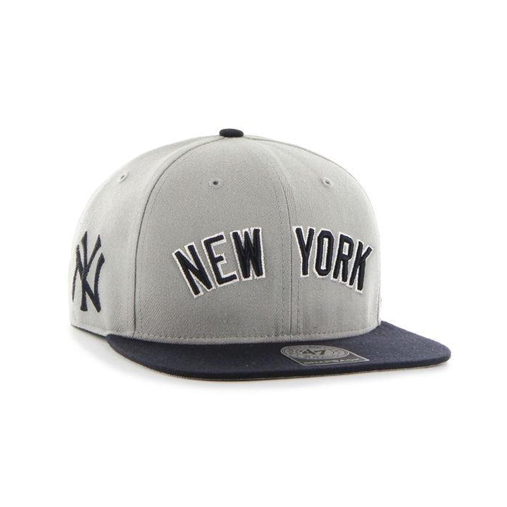 Mens 47 Brand NY Yankees Captain Snapback - Grey/Black - sneakAR