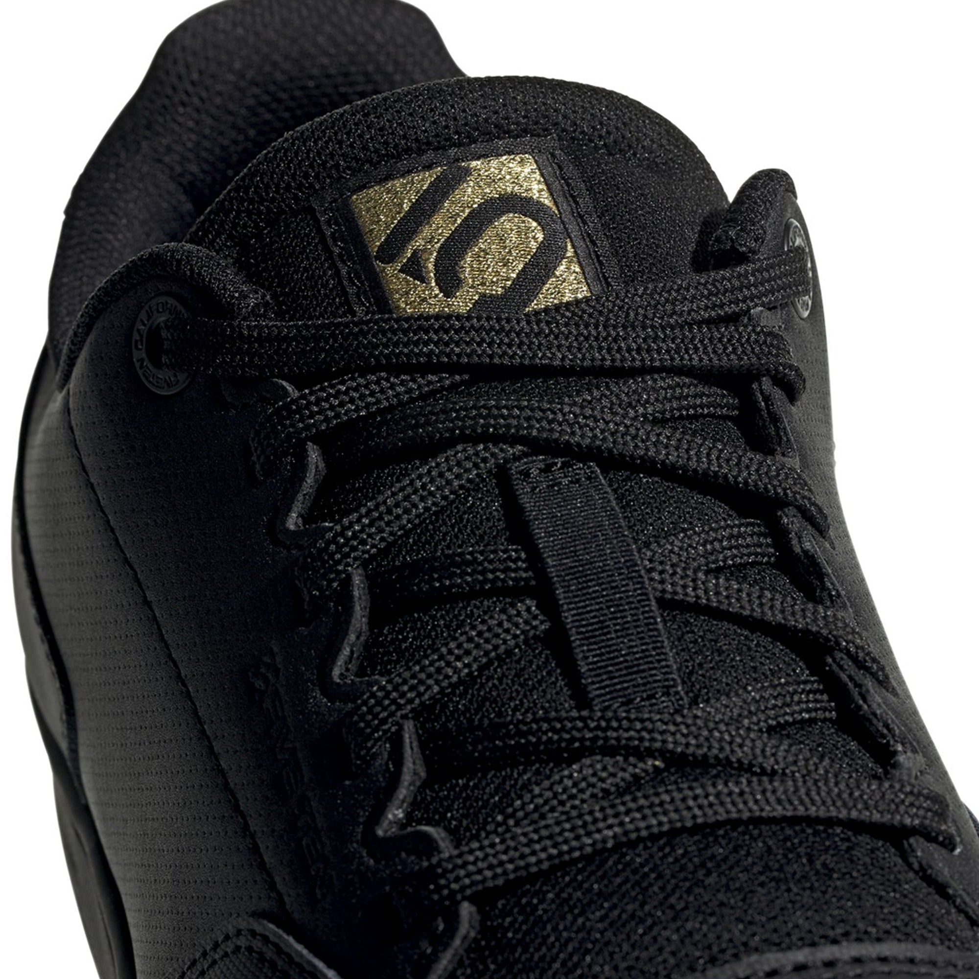 [BC0762] Mens Adidas Five Ten 5.10 District Clips