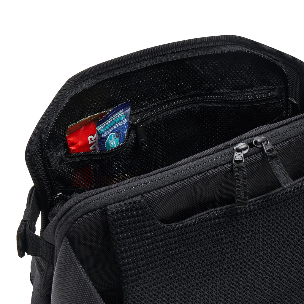 [921621-02E] Mens Oakley Travel Bumbag