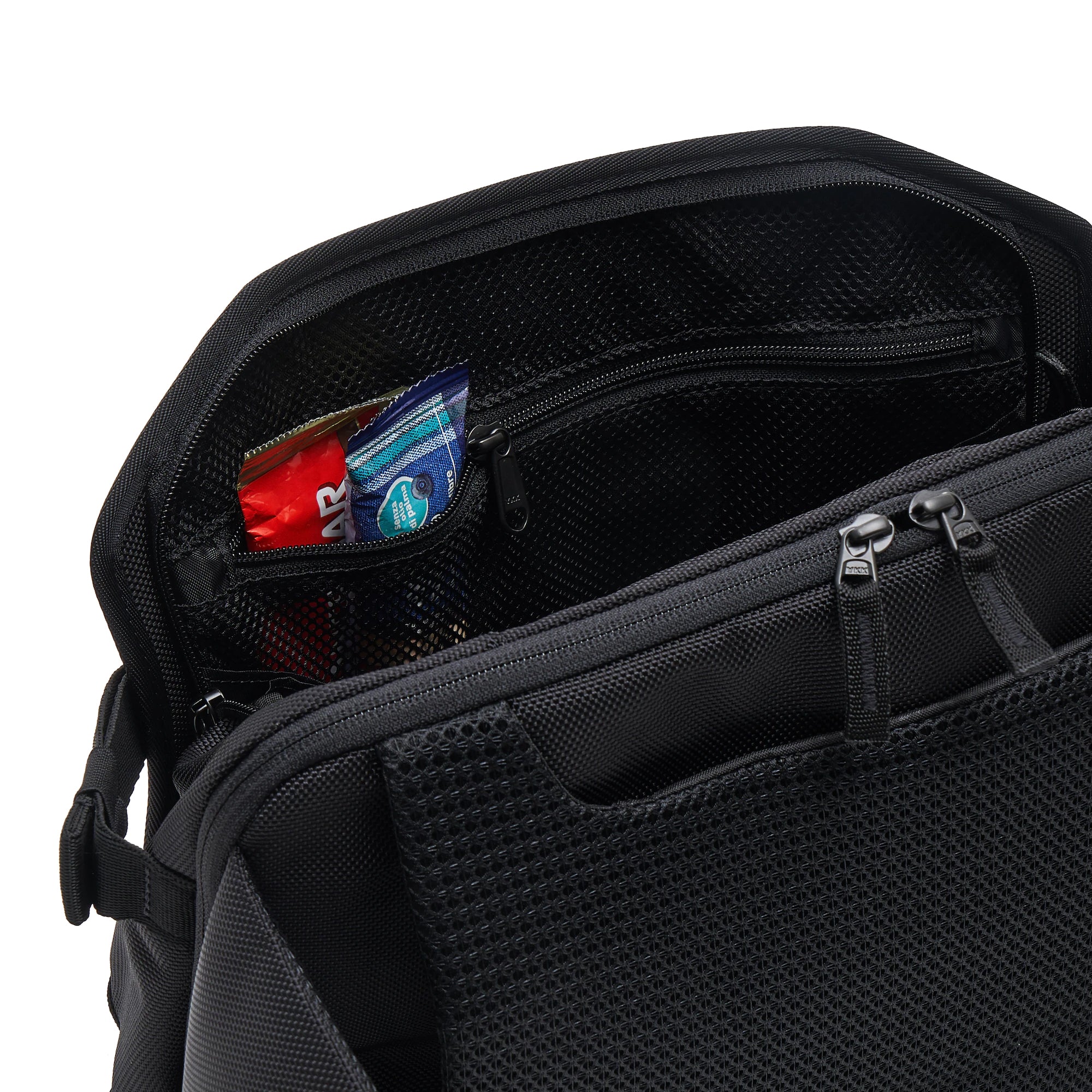 [921621-02E] Mens Oakley Travel Bumbag
