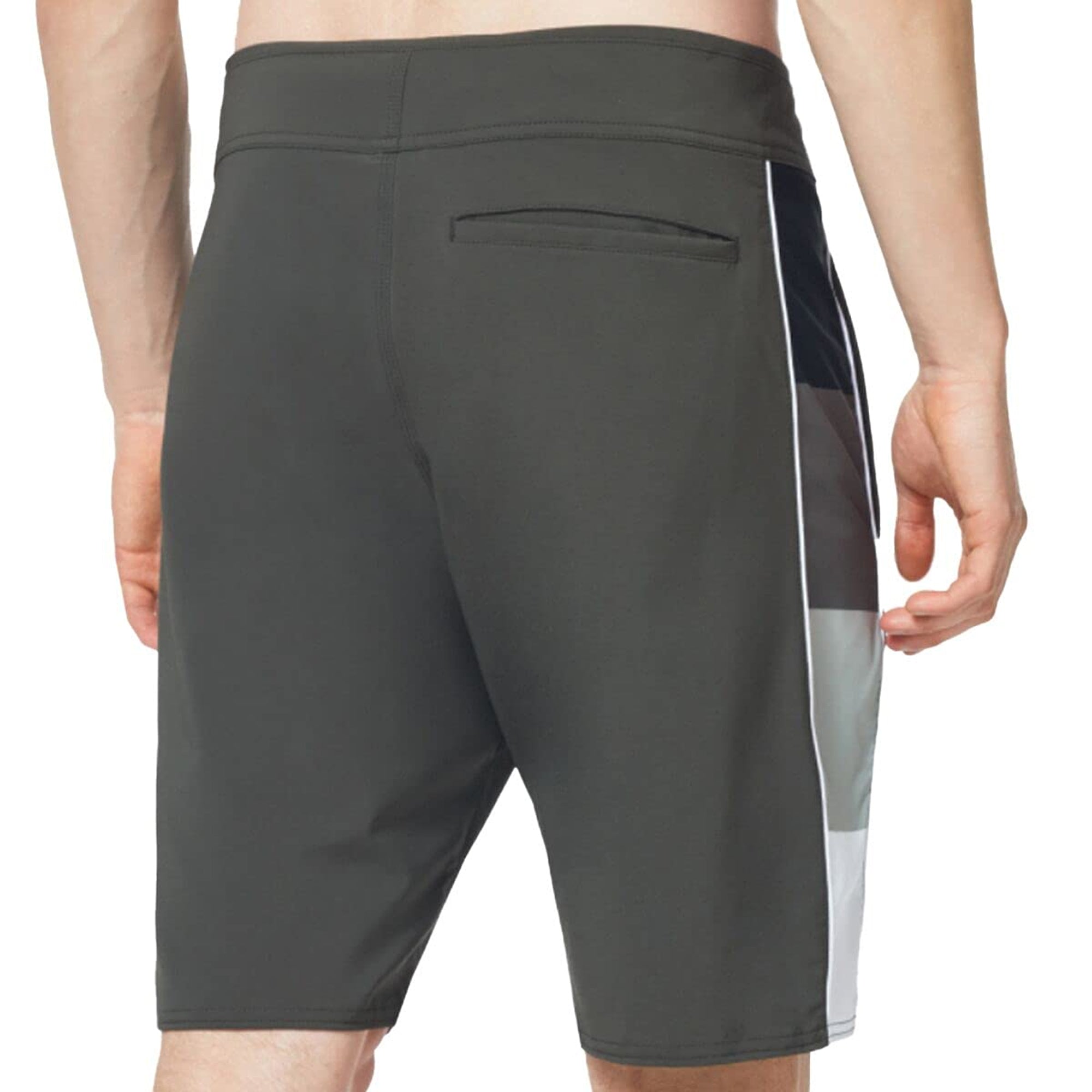 [FOA400111-86L] Mens Oakley Block Grad Boardshort 20