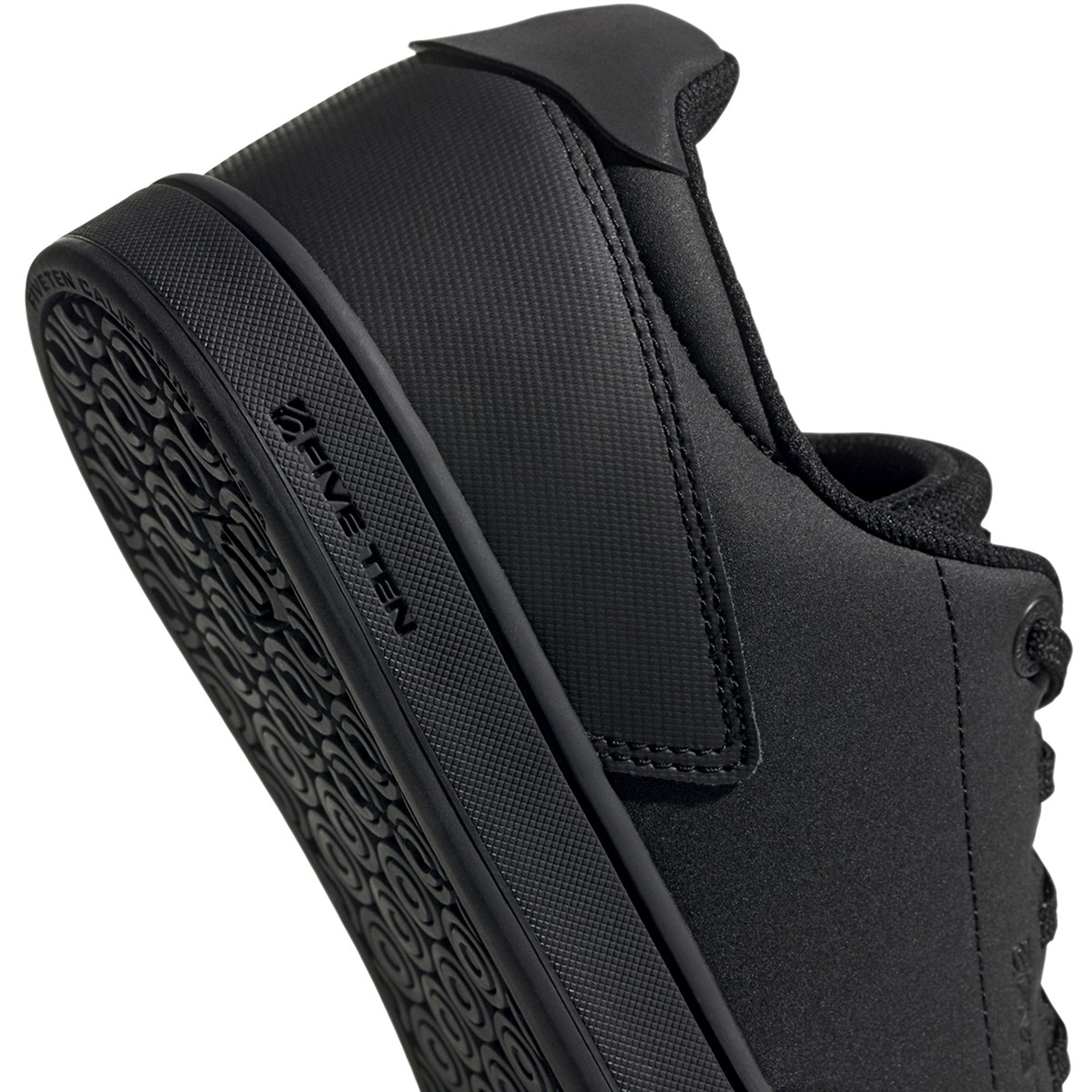 [BC0767] Mens Adidas Five Ten 5.10 District Flats