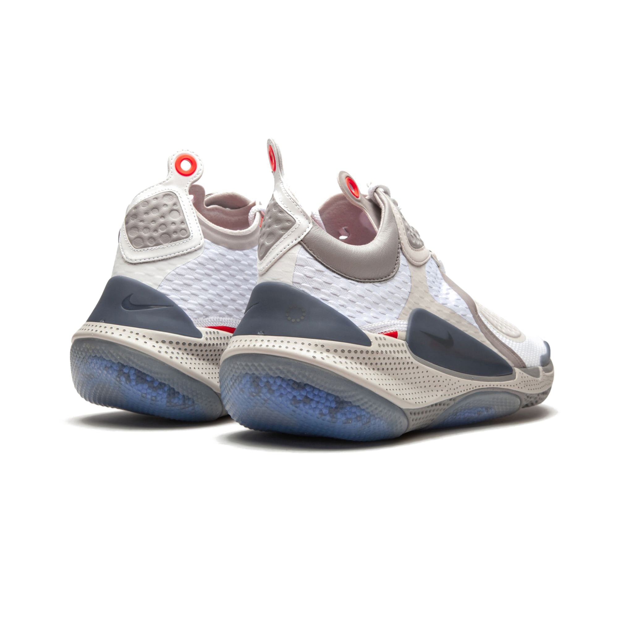 [AT6395-102] Mens Nike Joyride CC3 Setter