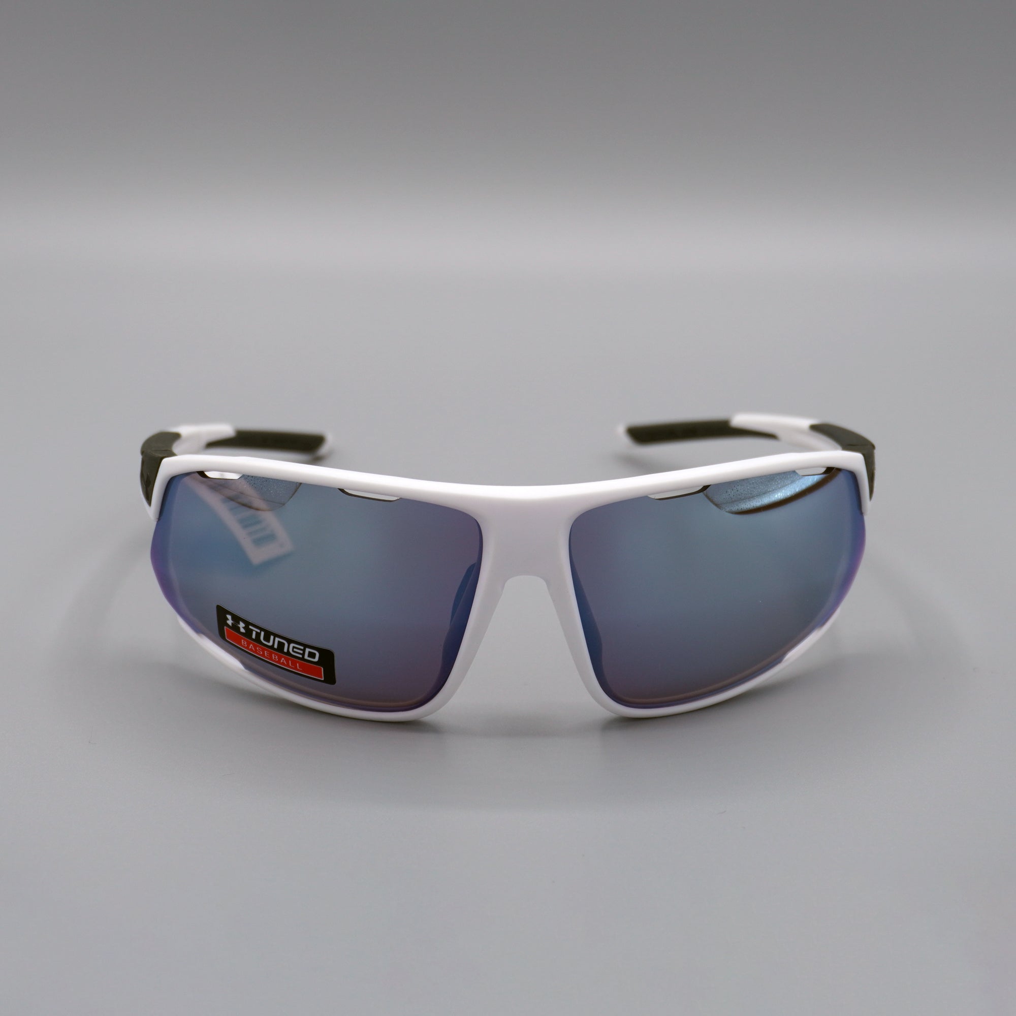 [8650108-110664] Under Armour Strive Sunglasses