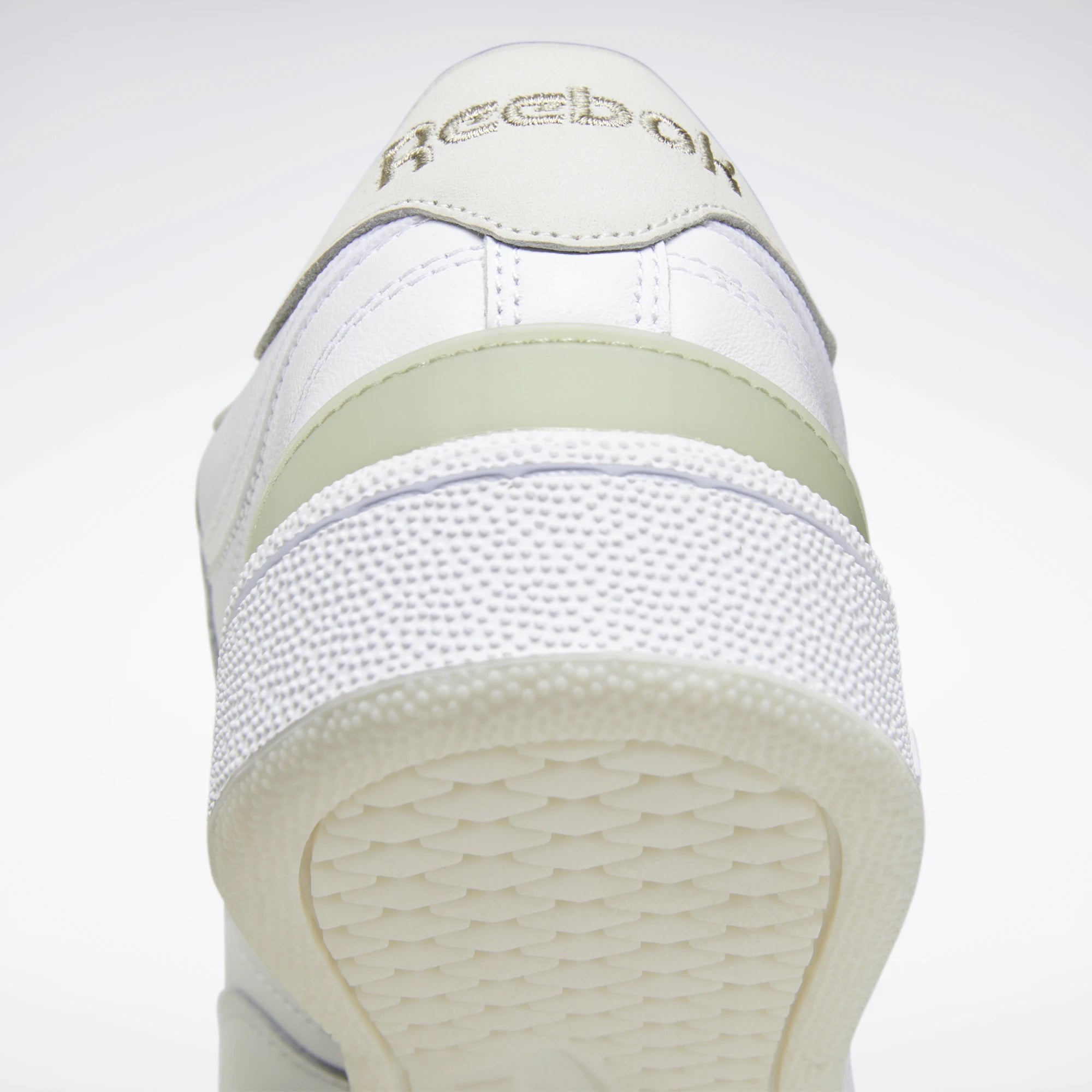 [FY3016] Mens Reebok Club C 85