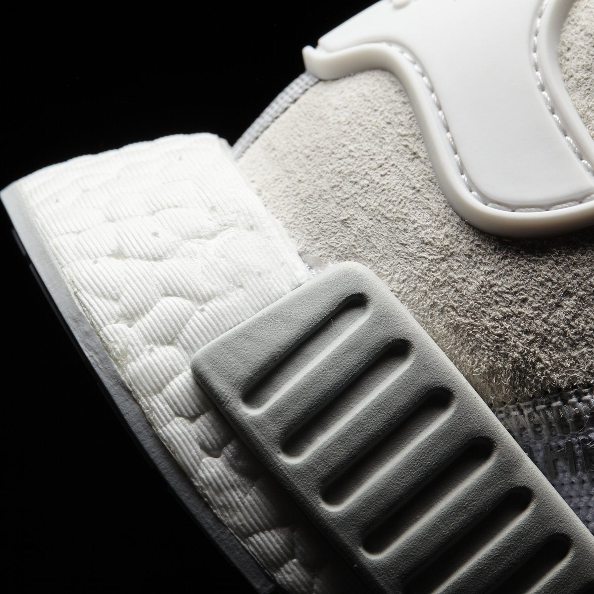 [S76518] NMD_R1