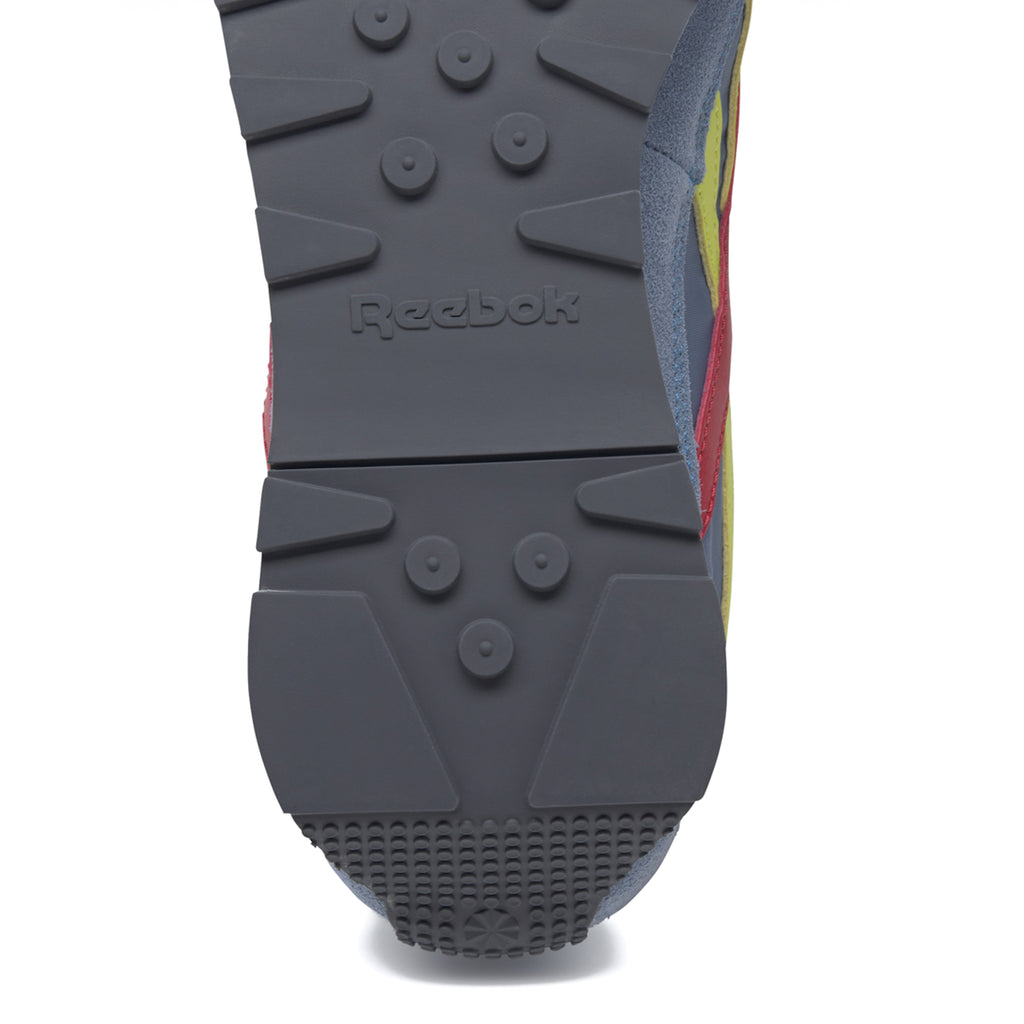 [V66695] Mens Reebok Aztec OG