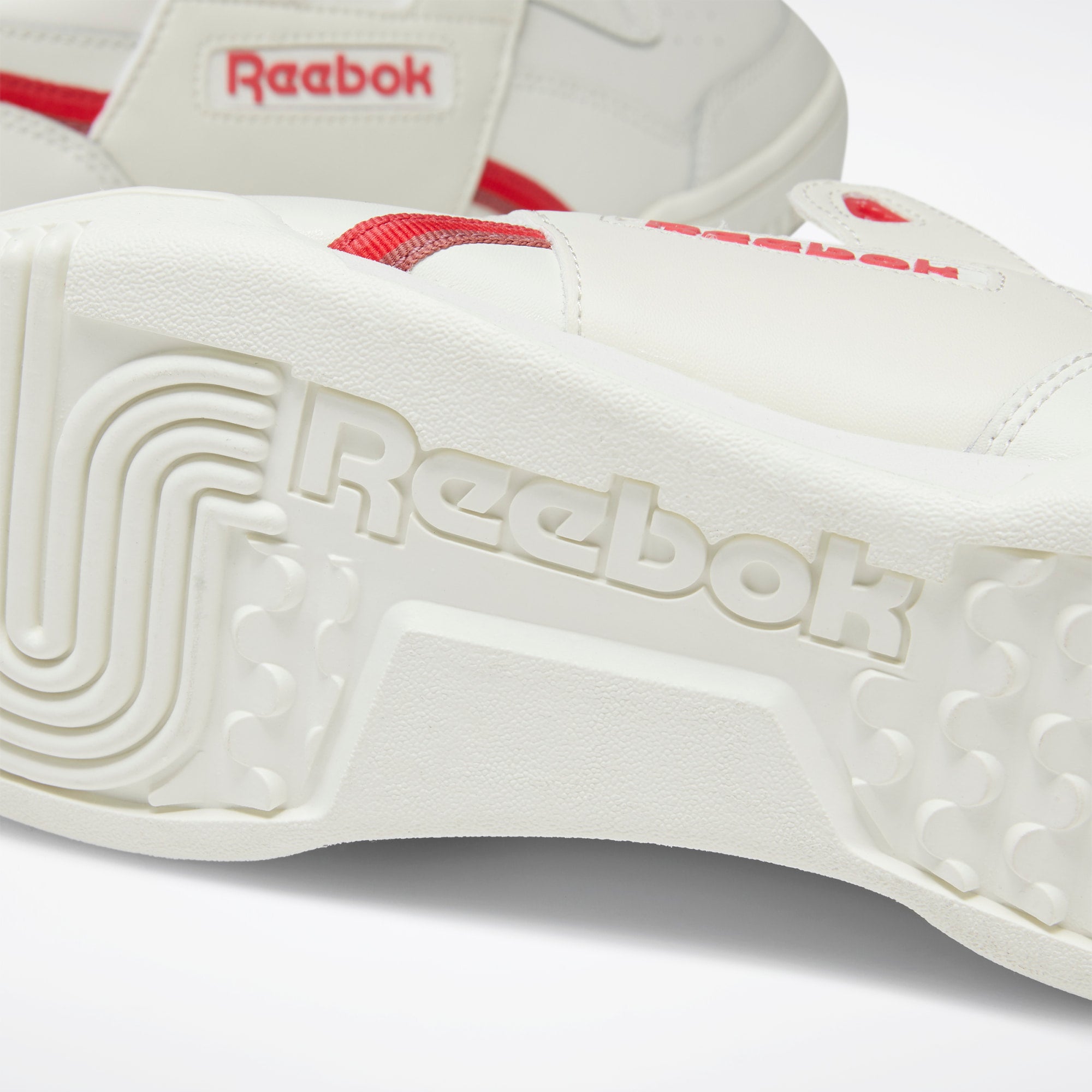 [DV6600] Womens Reebok Workout Lo Plus