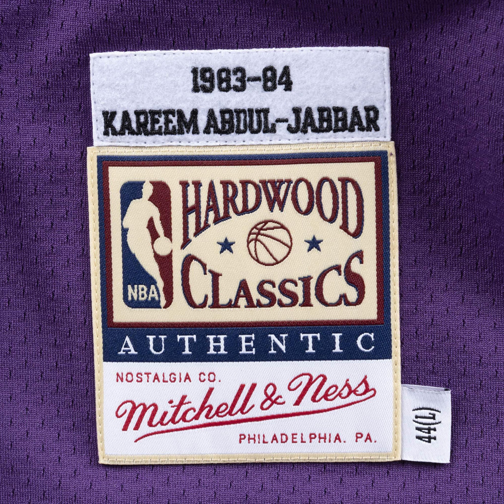 Mens Mitchell & Ness NBA Authentic Jersey LA Lakers 1983-84 Kareem Abdul-Jabbar - sneakAR