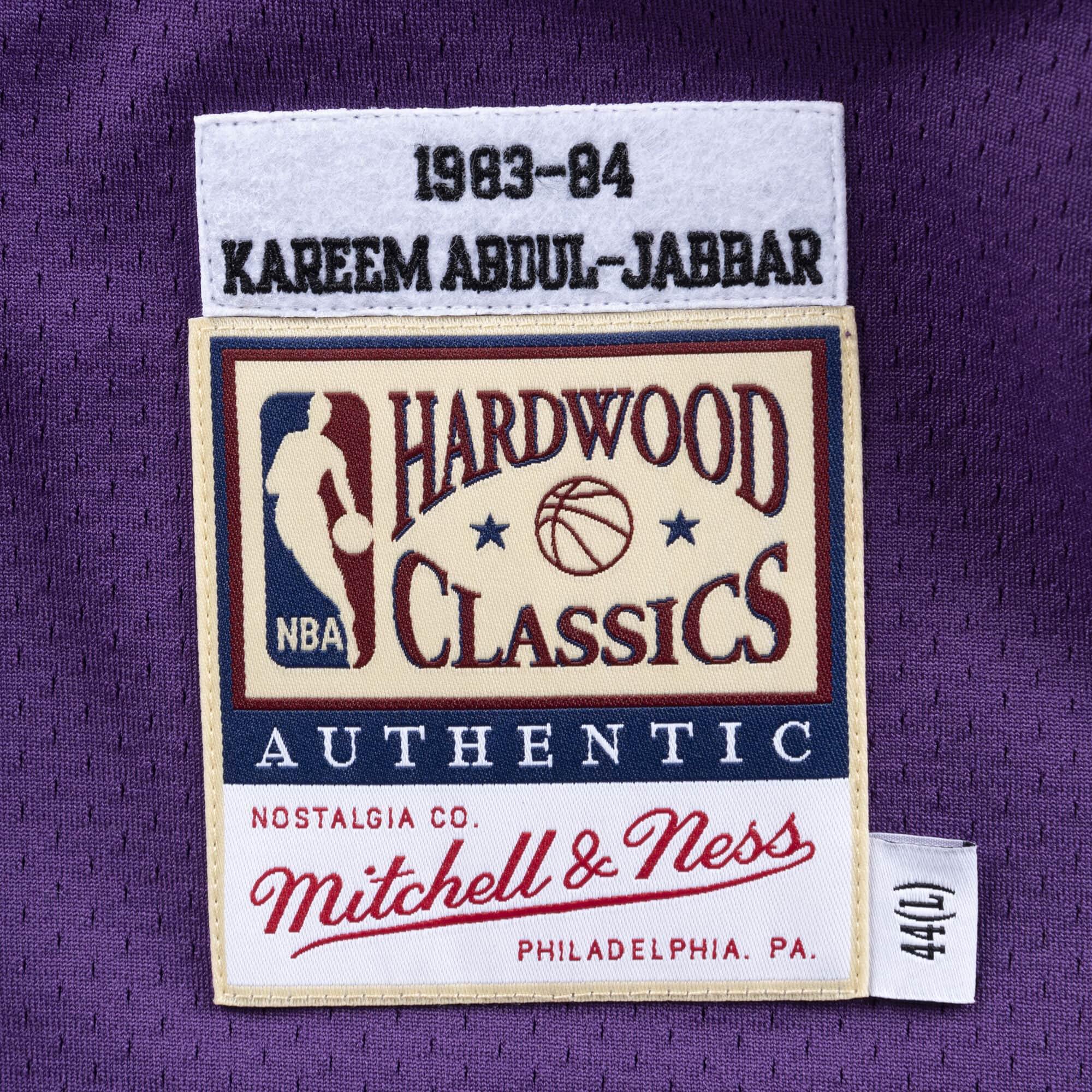 Mens Mitchell & Ness NBA Authentic Jersey LA Lakers 1983-84 Kareem Abdul-Jabbar - sneakAR