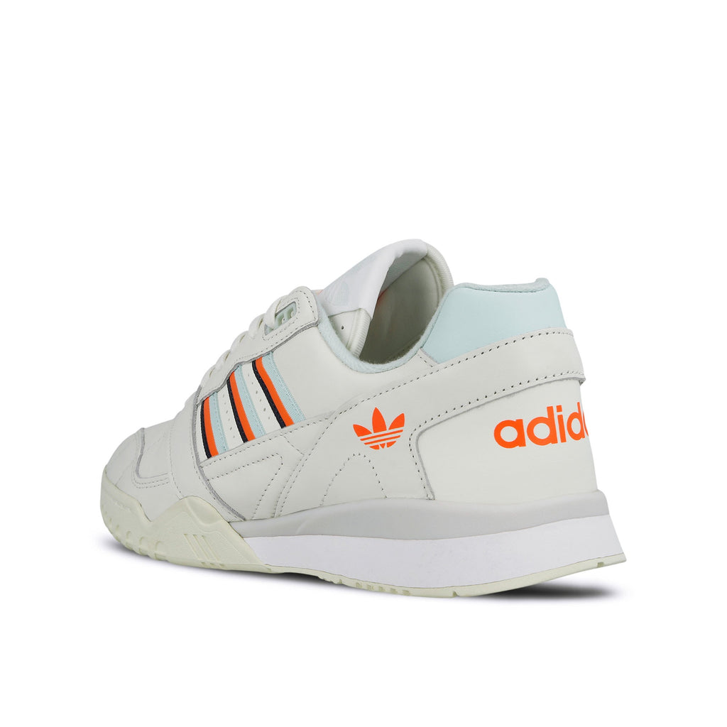 [D98157] Mens Adidas A.R. Trainer