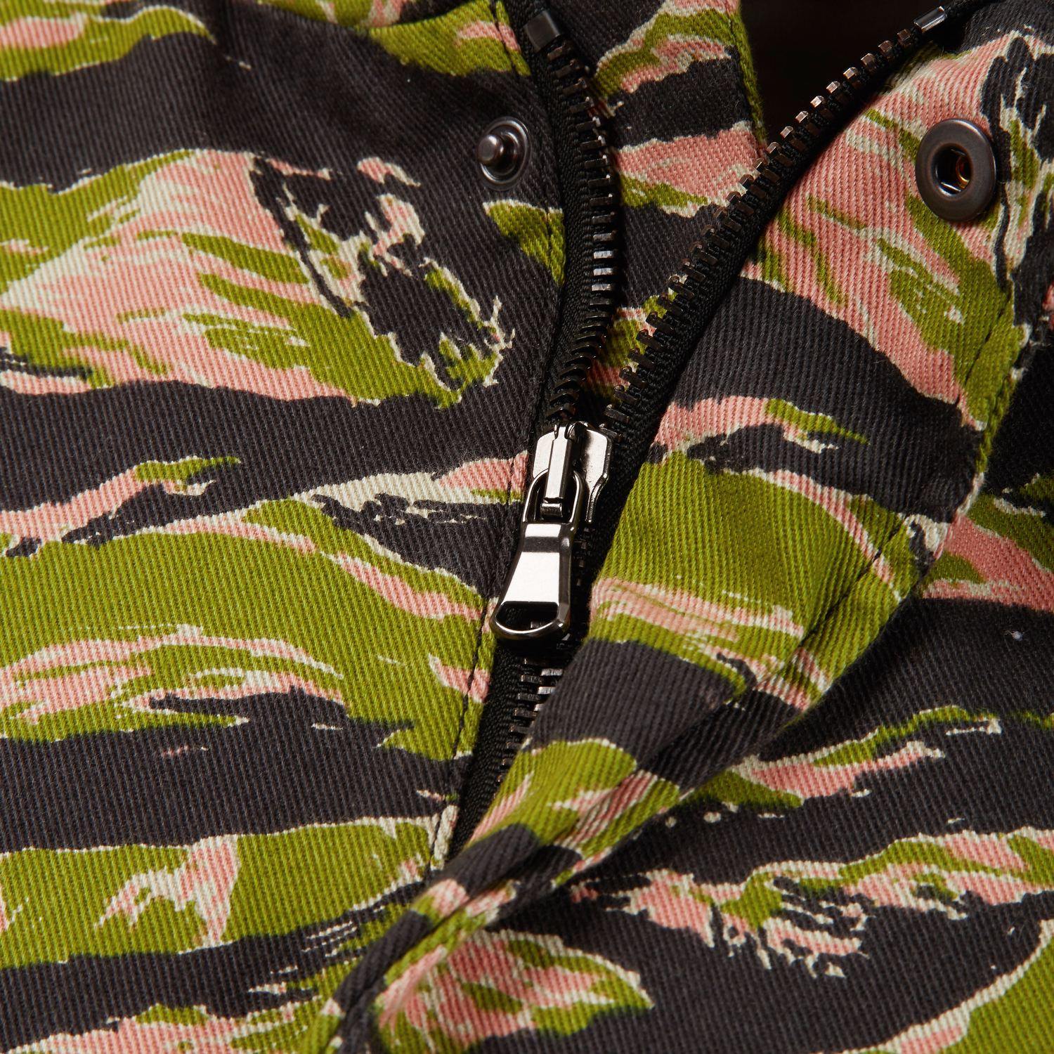 [412808-98T] Mens Oakley Tiger Camo Parka TNP - sneakAR