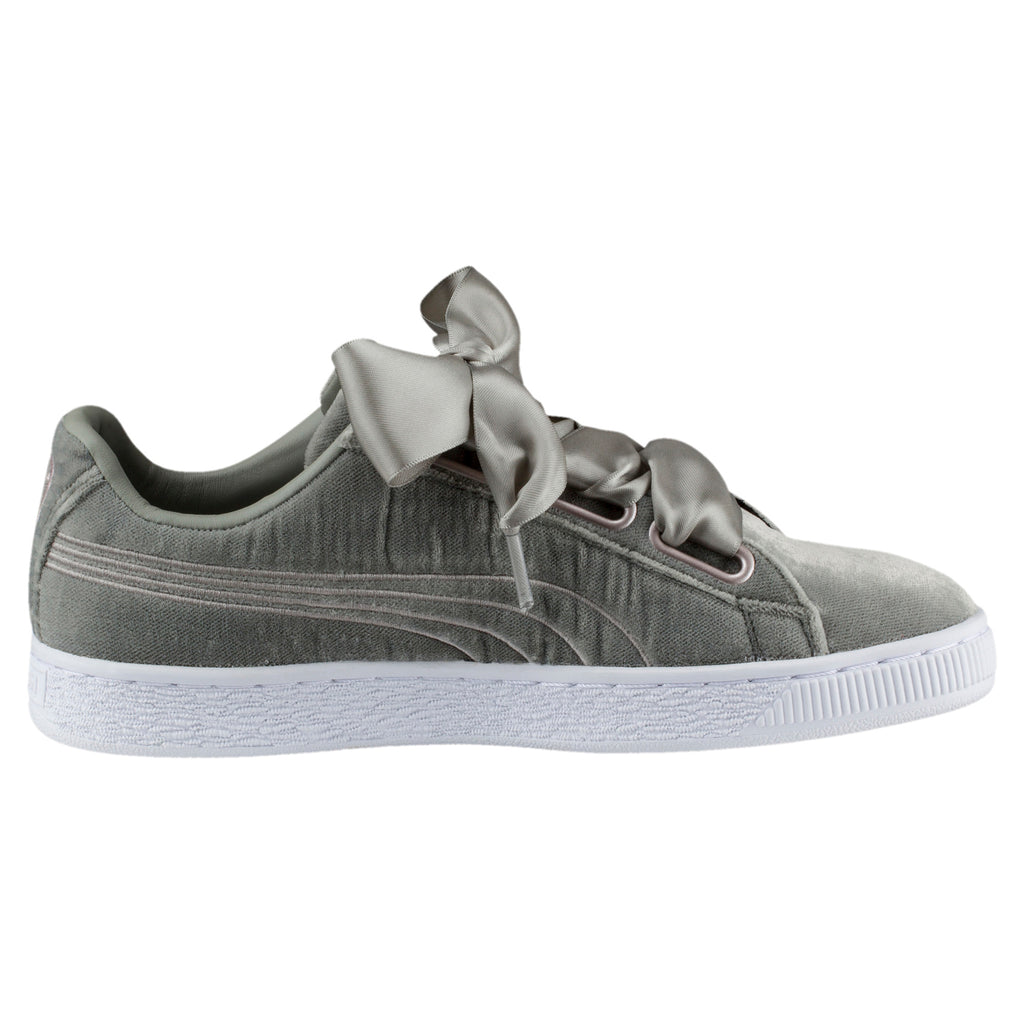 [366116-03] Womens Basket Heart Hyper Emb