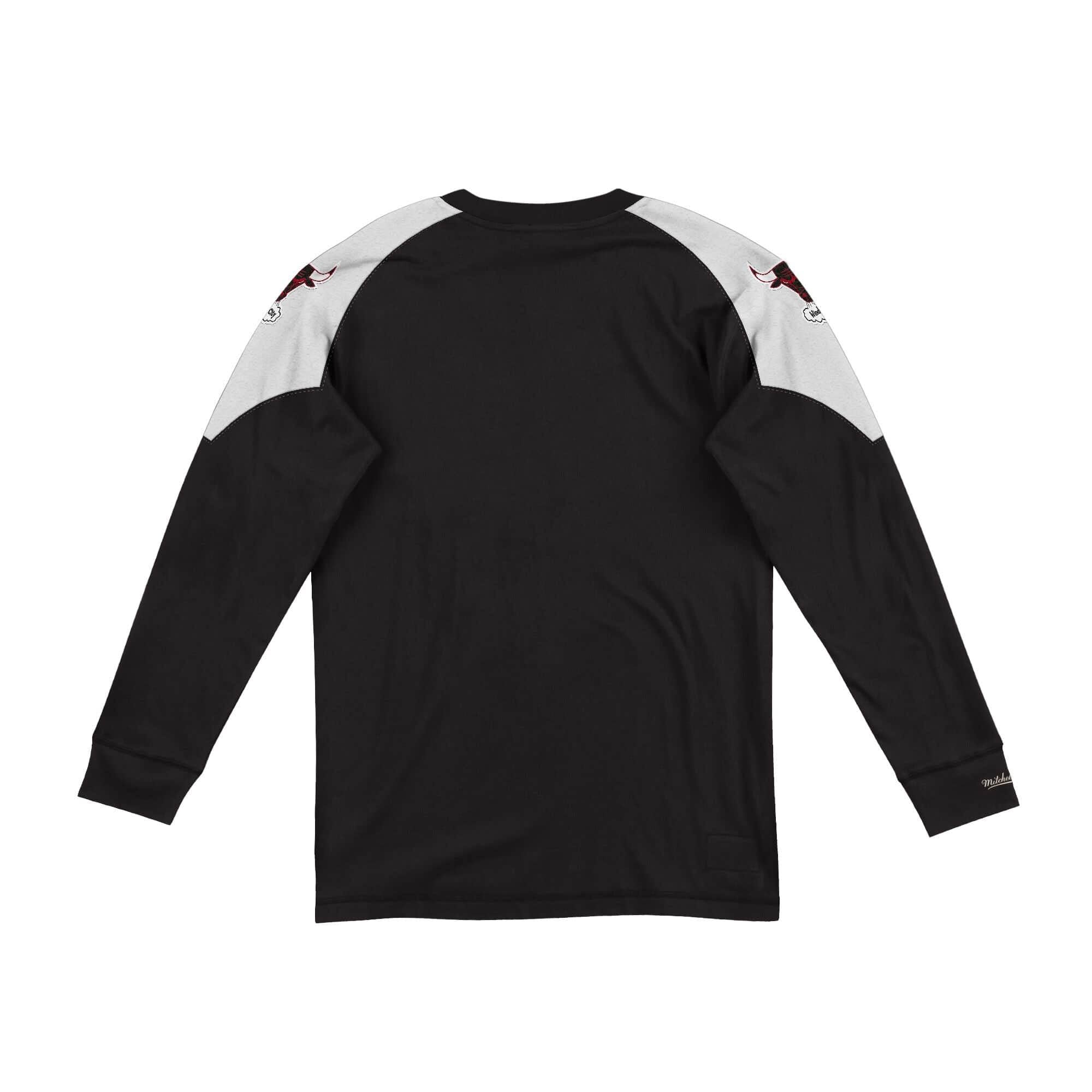 [LNSLDF18022-CBUBLCK] Mens Mitchell & Ness NBA Team Inspired Long Sleeve Bulls - sneakAR