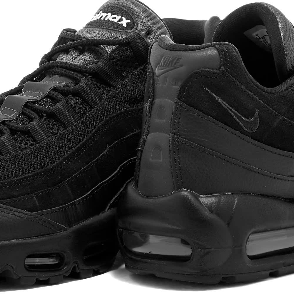 [AT9865-001] Mens Nike Air Max 95 Essential - sneakAR