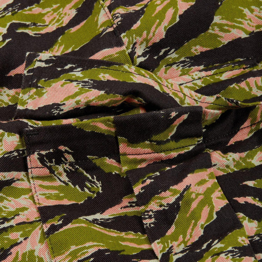 [422622-98T] Mens Oakley Tiger Camo Cargo Pant TNP - sneakAR