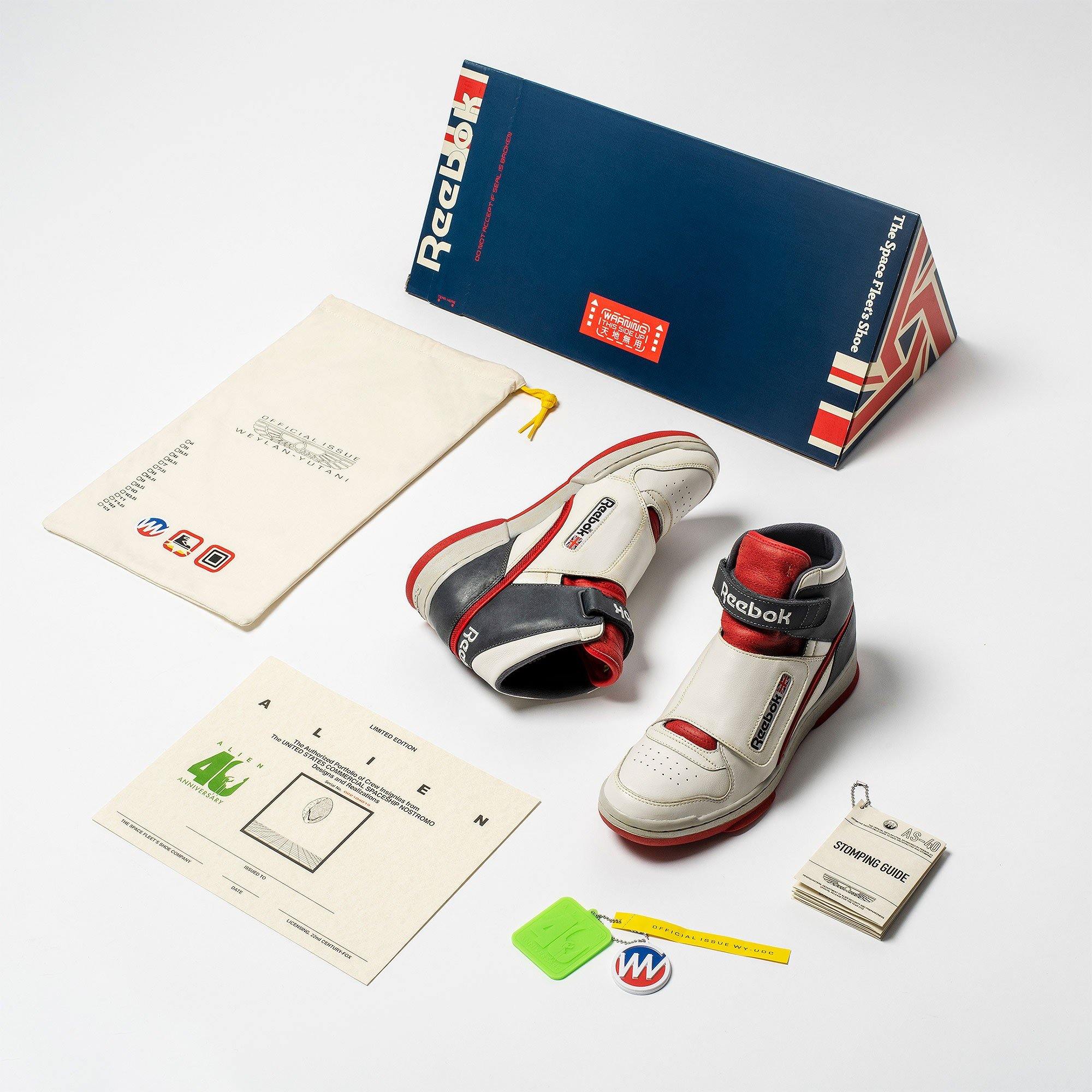 [DV8578] Mens Reebok Alien Fighter Bishops - sneakAR