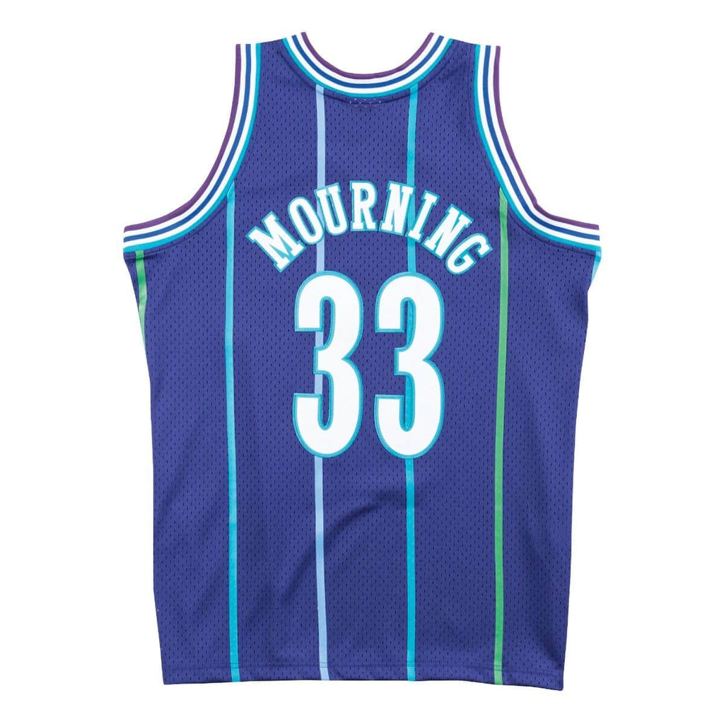 Mens Mitchell & Ness NBA SWINGMAN ALTERNATE JERSEY - HORNETS 94 ALONZO MOURNING
