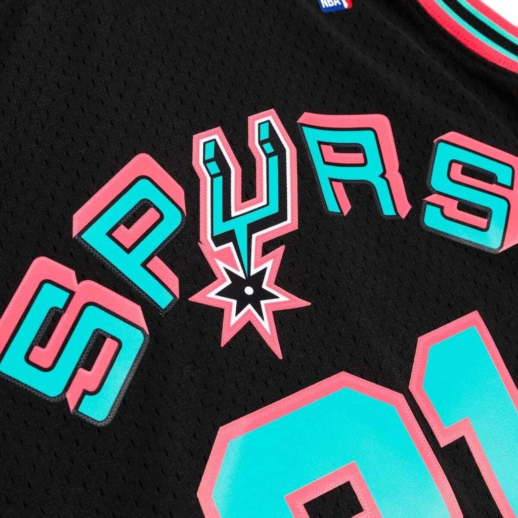 Mens Mitchell & Ness NBA Reload Swingman Jersey Spurs 1998 Tim Duncan