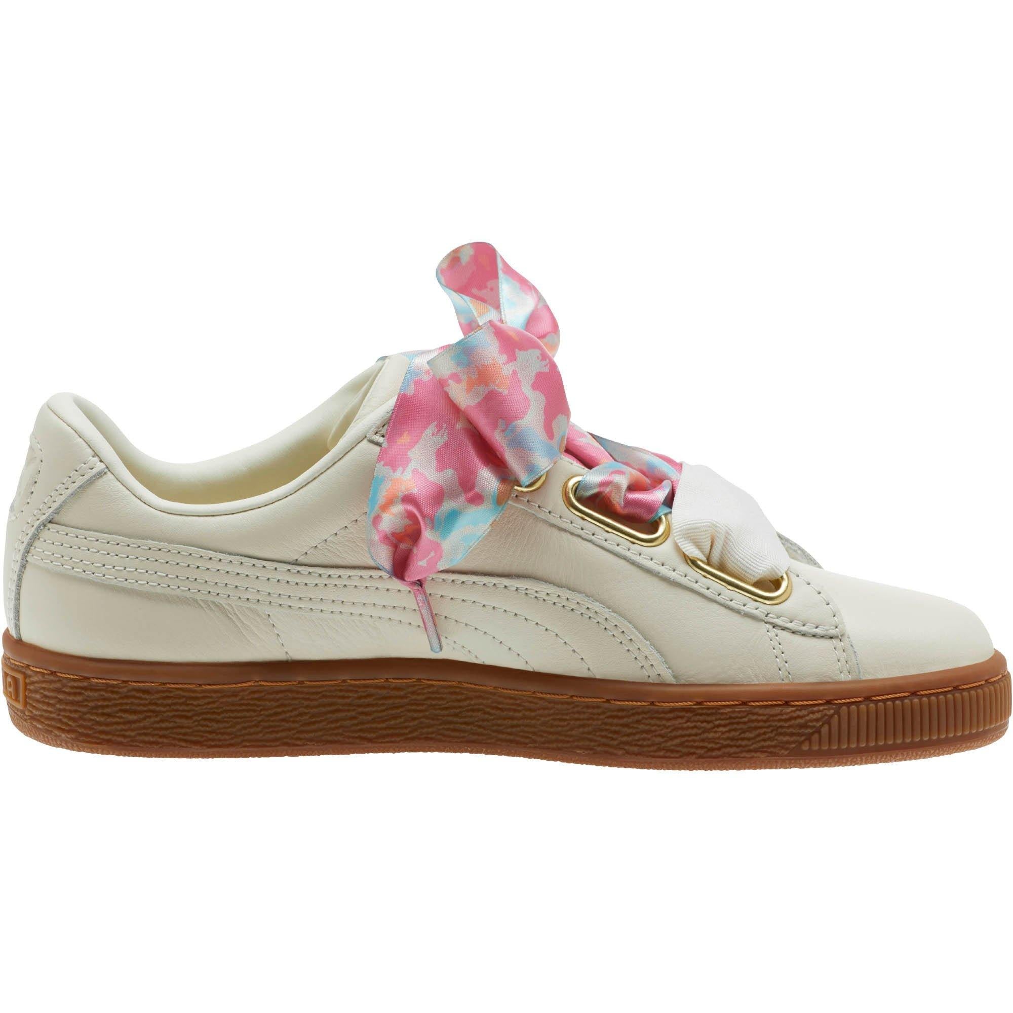 [369646-02] Womens Puma Basket Heart Wonderland - sneakAR