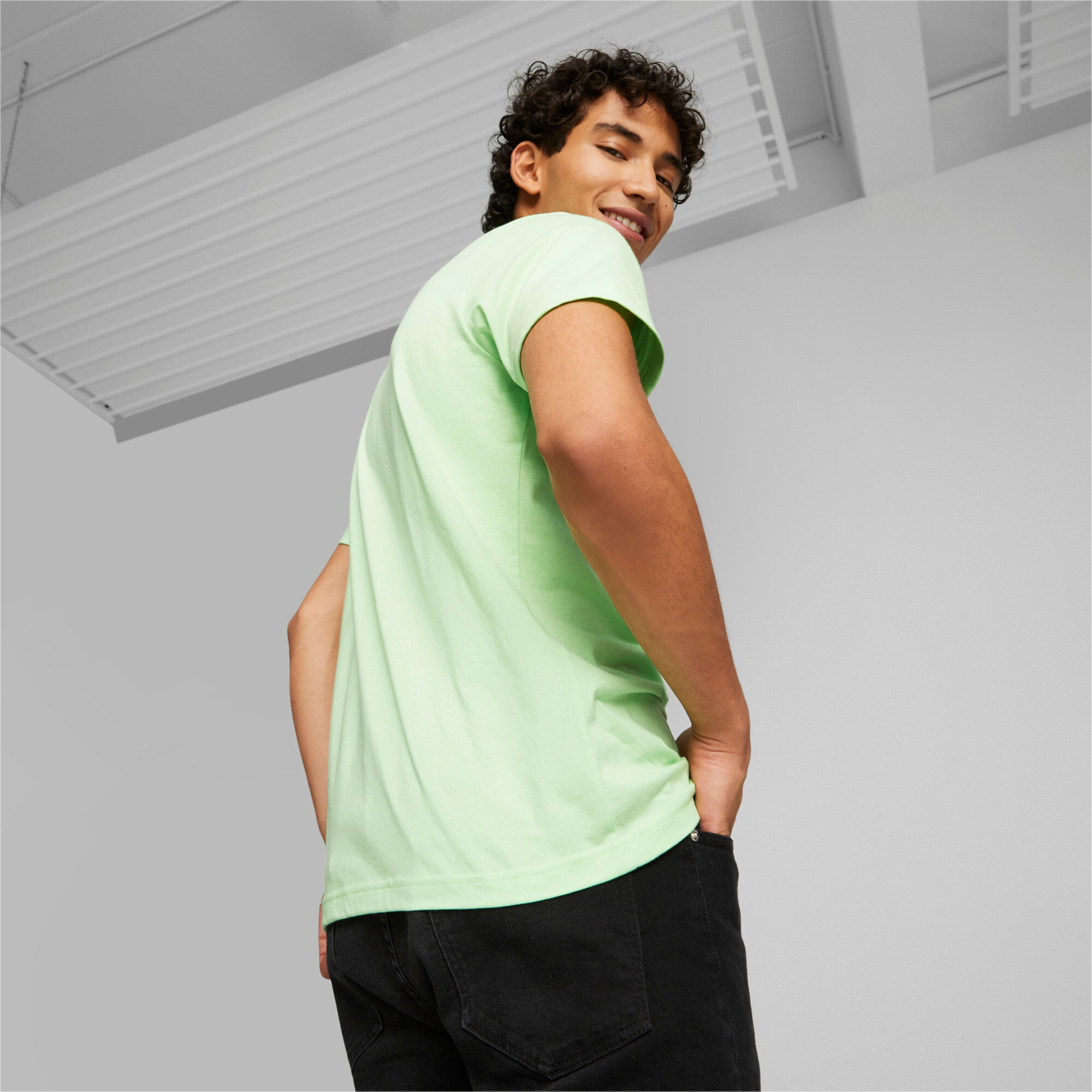 [536447-16] Mens Puma MAPF1 MERCEDES ESSENTIAL LOGO TEE