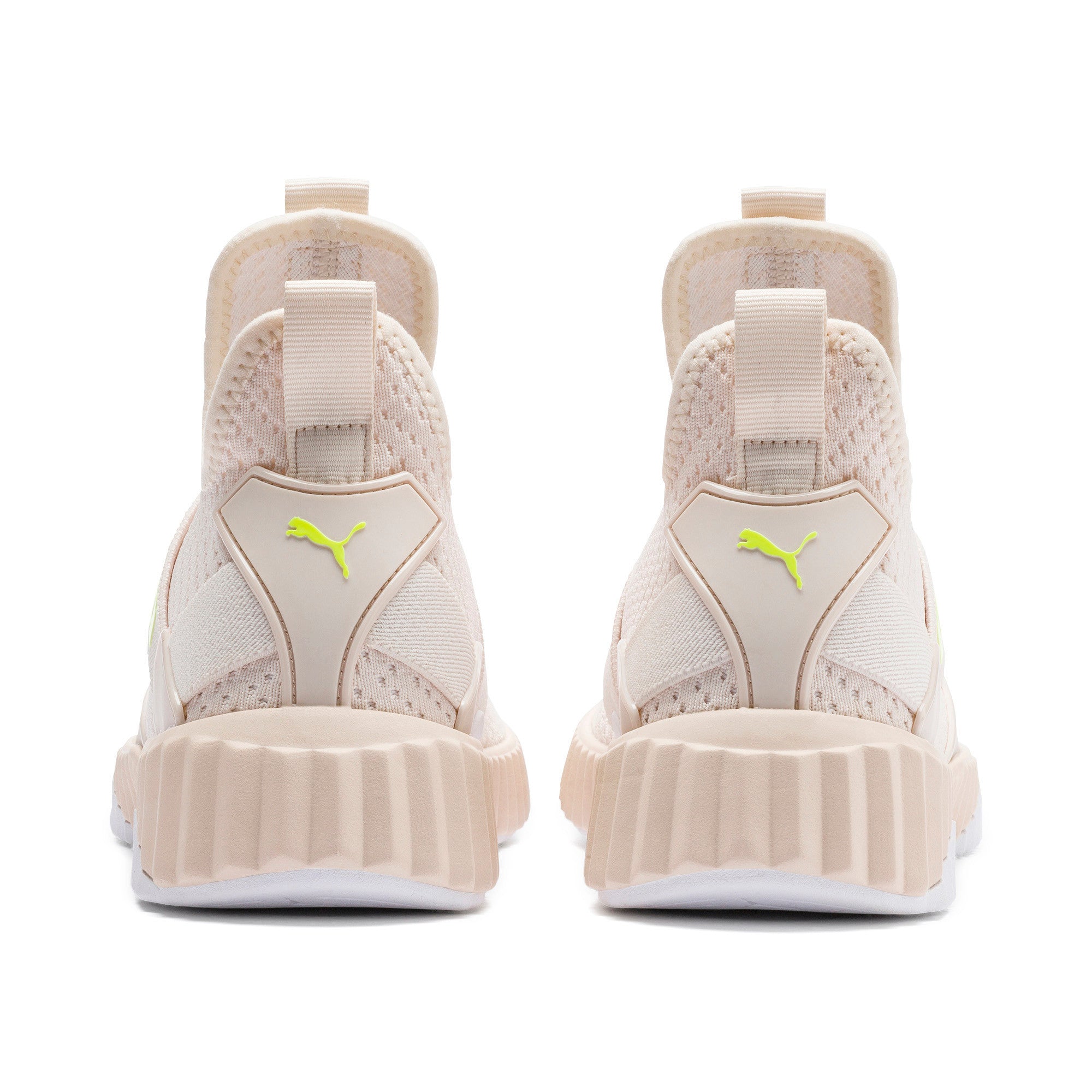 [192507-06] Womens Puma Defy Mid Core